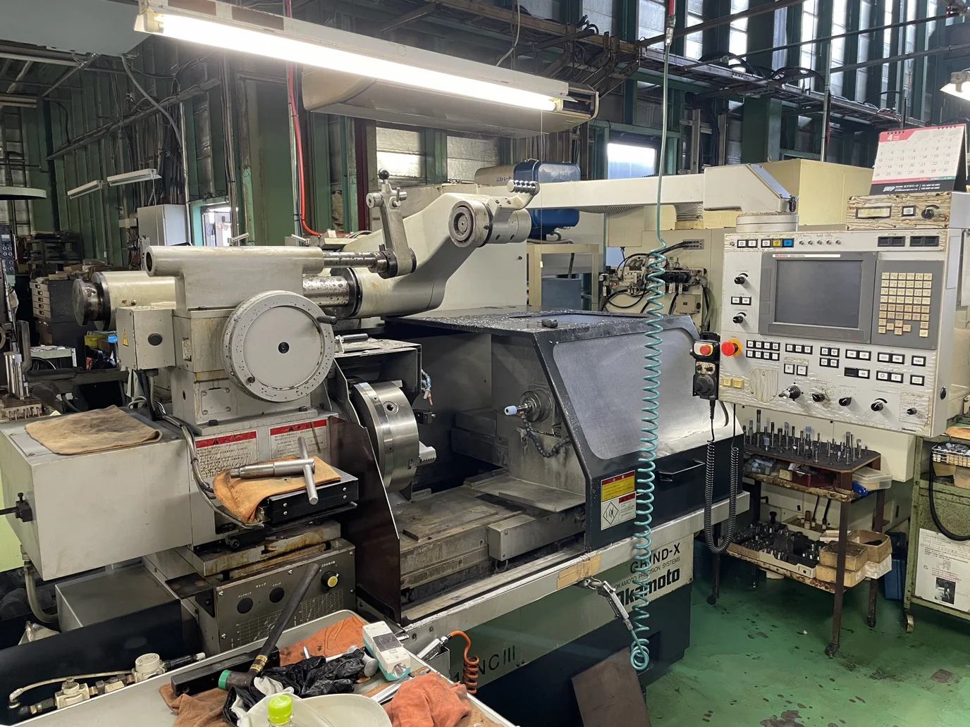 6台の内面研削盤と多彩なチャックワーク